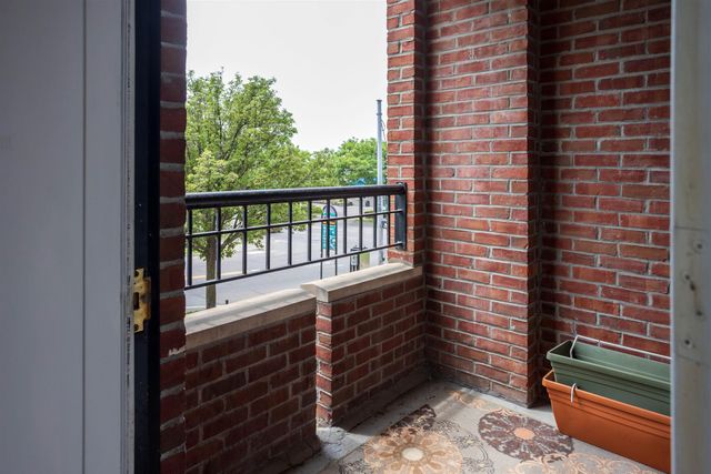 40 College St Apt 204C, Burlington, VT 05401