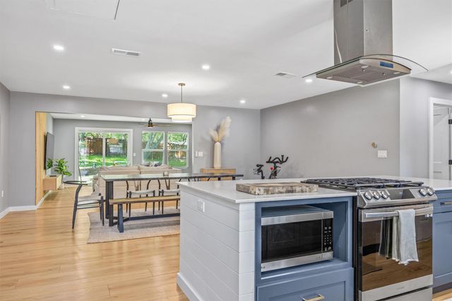 1712 Alleghany DR, Austin, TX 78741