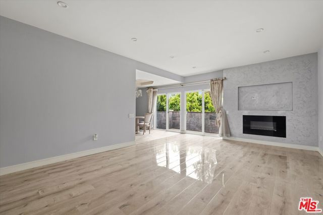 5534 Sylmar Avenue 7, Van Nuys (los Angeles), CA 91401