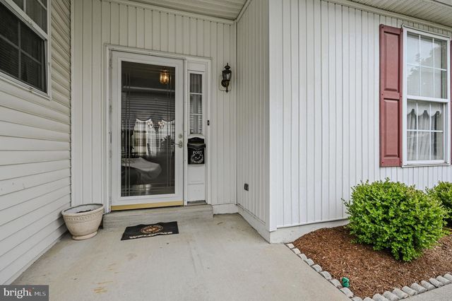 2015 HUNT MASTER LN, Glen Mills, PA 19342