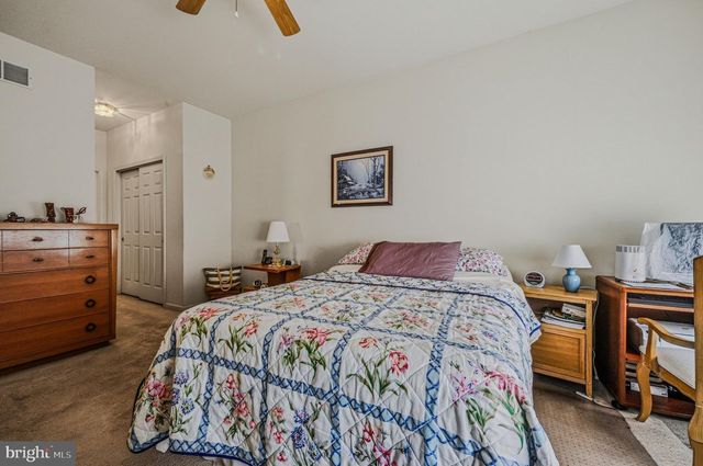 2015 HUNT MASTER LN, Glen Mills, PA 19342