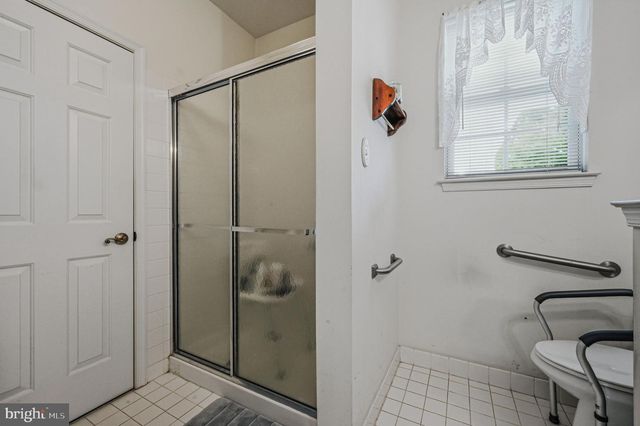 2015 HUNT MASTER LN, Glen Mills, PA 19342