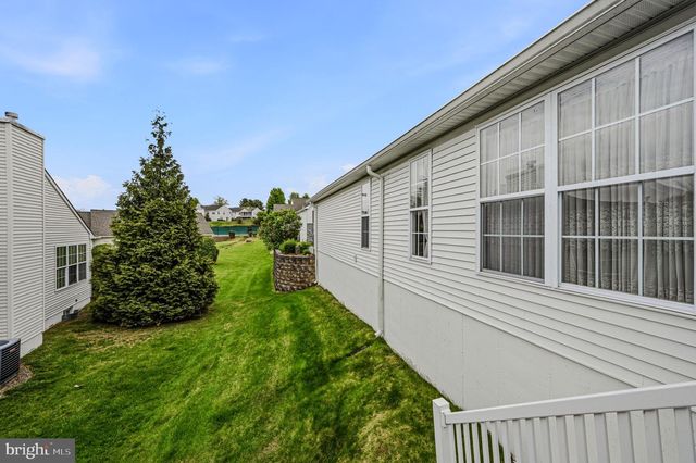 2015 HUNT MASTER LN, Glen Mills, PA 19342