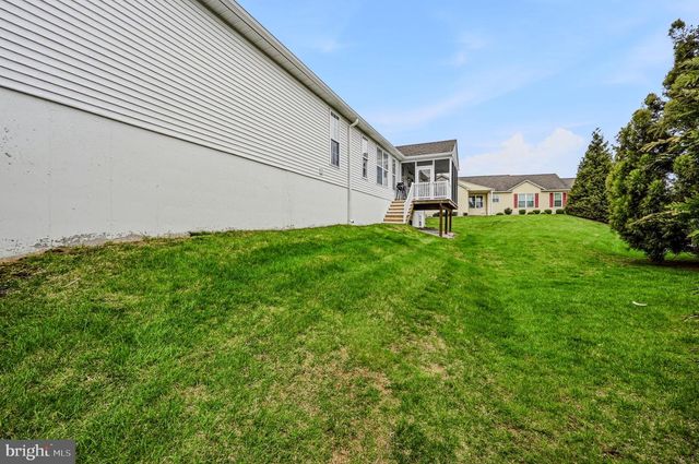 2015 HUNT MASTER LN, Glen Mills, PA 19342