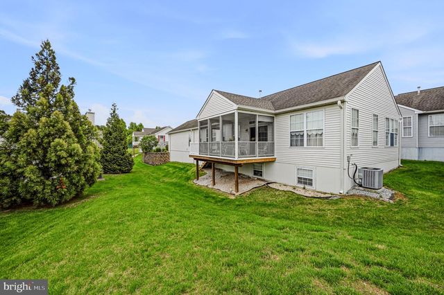 2015 HUNT MASTER LN, Glen Mills, PA 19342