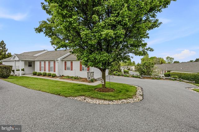 2015 HUNT MASTER LN, Glen Mills, PA 19342