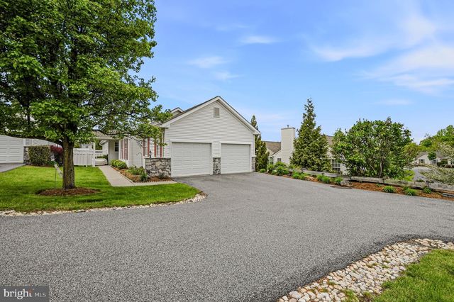 2015 HUNT MASTER LN, Glen Mills, PA 19342