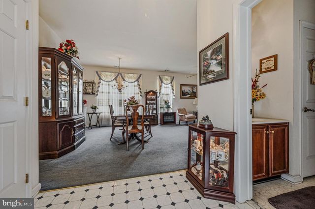 2015 HUNT MASTER LN, Glen Mills, PA 19342