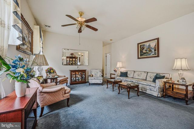 2015 HUNT MASTER LN, Glen Mills, PA 19342