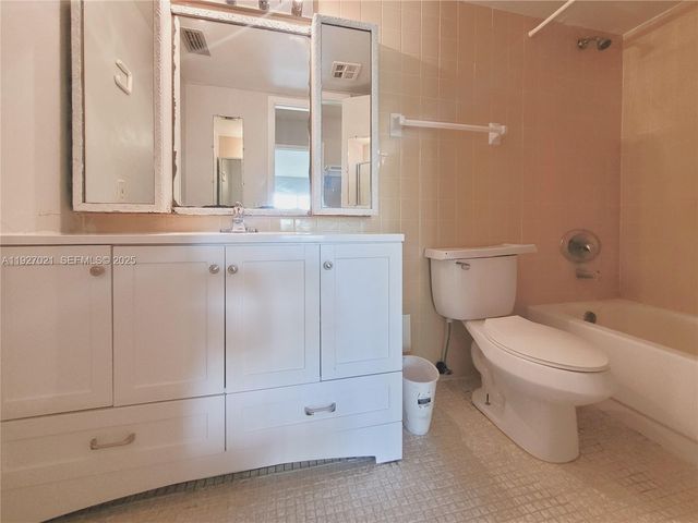 400 NE 18th Ave 104, Homestead, FL 33033