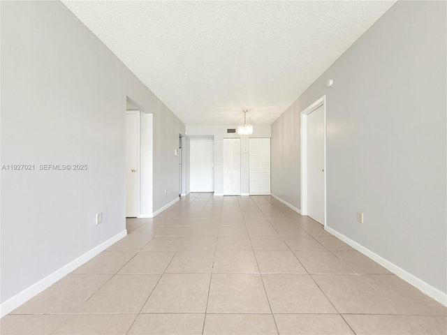 400 NE 18th Ave 104, Homestead, FL 33033