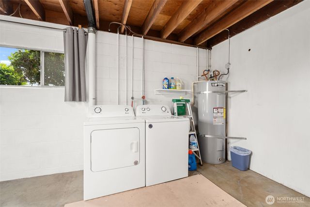 209 Harrison Street, Raymond, WA 98577