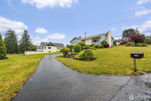209 Harrison Street, Raymond, WA 98577