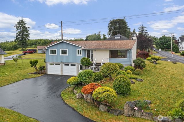 209 Harrison Street, Raymond, WA 98577
