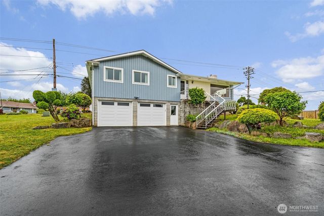 209 Harrison Street, Raymond, WA 98577