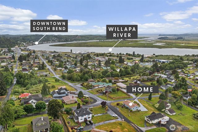209 Harrison Street, Raymond, WA 98577