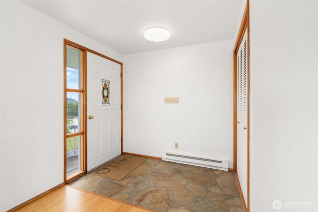 209 Harrison Street, Raymond, WA 98577