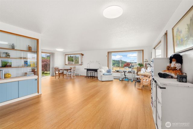 209 Harrison Street, Raymond, WA 98577