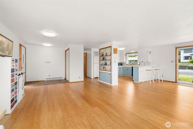 209 Harrison Street, Raymond, WA 98577