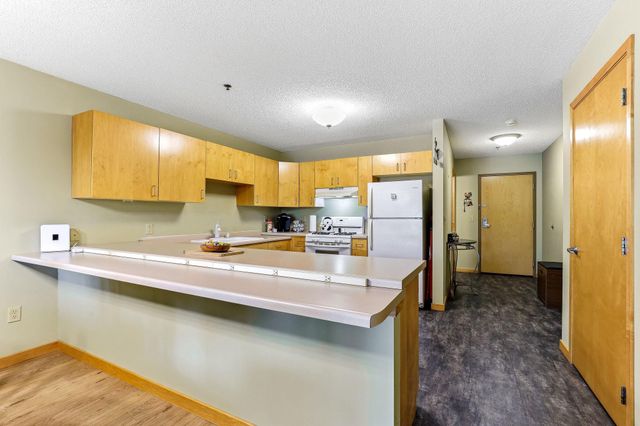 4845 W 123rd Street 201, Savage, MN 55378