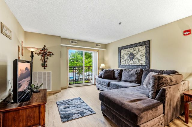 4845 W 123rd Street 201, Savage, MN 55378