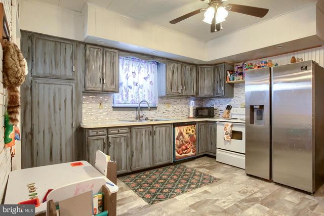208 EAST ST, Williamstown, PA 17098