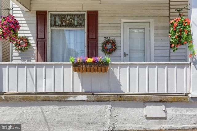 208 EAST ST, Williamstown, PA 17098
