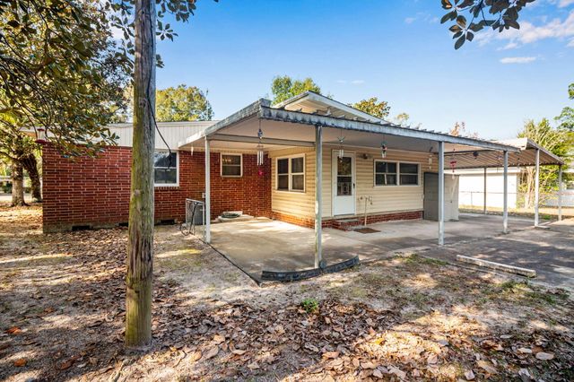 103 Adkinson Drive, Crestview, FL 32536