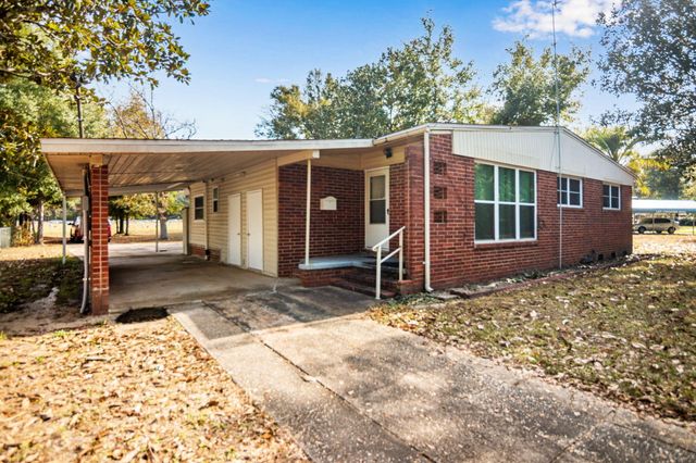 103 Adkinson Drive, Crestview, FL 32536