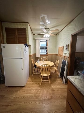6249 80th Road, Ridgewood, NY 11385