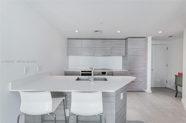 1300 S Miami Ave 2909, Miami, FL 33130