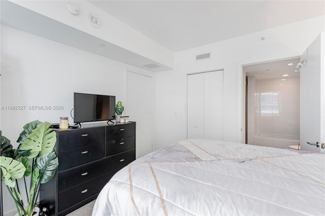 1300 S Miami Ave 2909, Miami, FL 33130