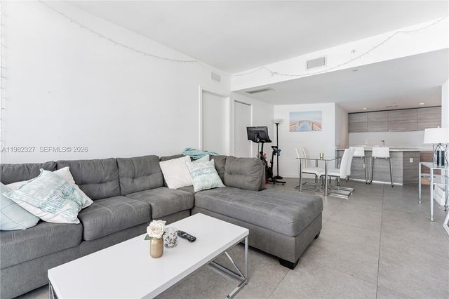 1300 S Miami Ave 2909, Miami, FL 33130