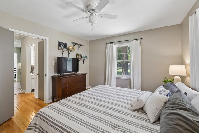 3914 72nd Street, Urbandale, IA 50322