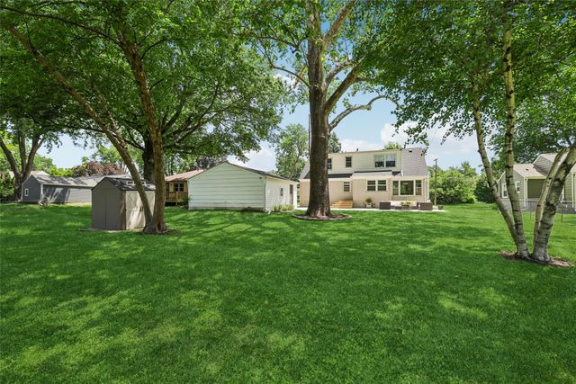 3914 72nd Street, Urbandale, IA 50322