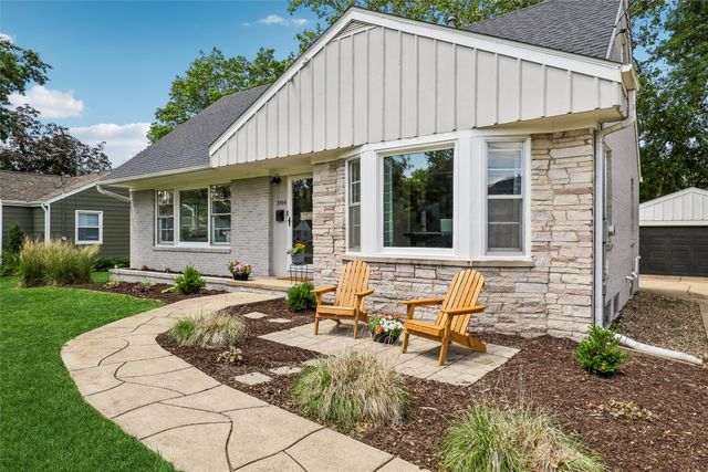 3914 72nd Street, Urbandale, IA 50322