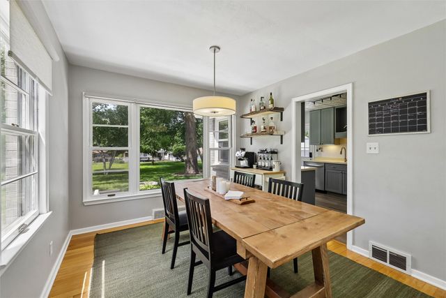 3914 72nd Street, Urbandale, IA 50322