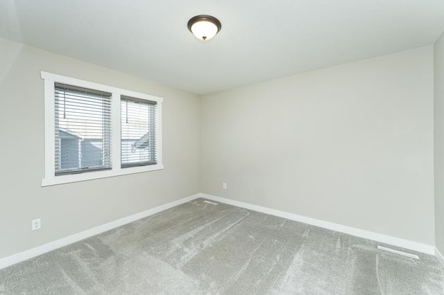 615 7th Avenue NE, Plainview, MN 55964