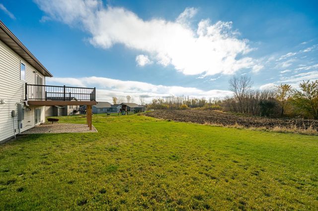 615 7th Avenue NE, Plainview, MN 55964