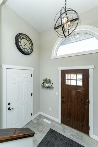 615 7th Avenue NE, Plainview, MN 55964