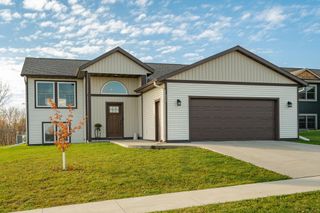 615 7th Avenue NE, Plainview, MN 55964