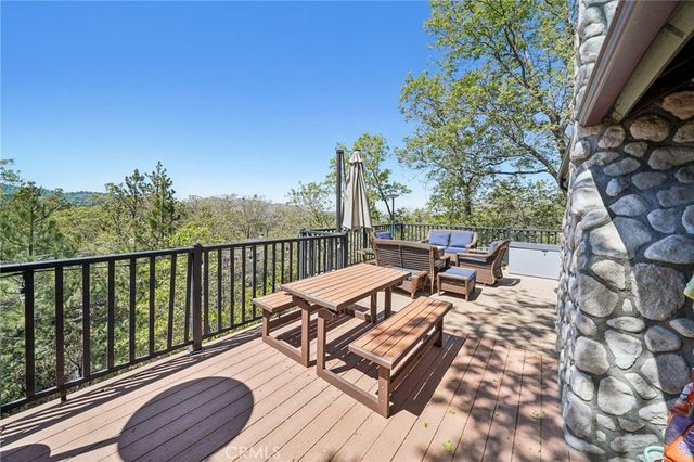 28662 Zion Drive, Lake Arrowhead, CA 92352