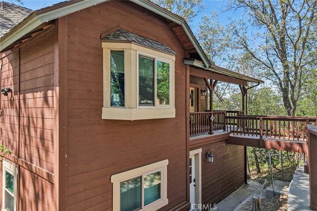 28662 Zion Drive, Lake Arrowhead, CA 92352