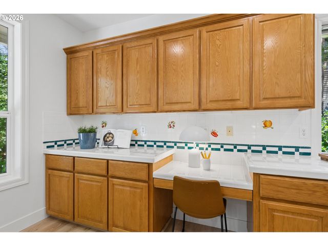 12421 Se DEERFIELD Pl, Happy Valley, OR 97086