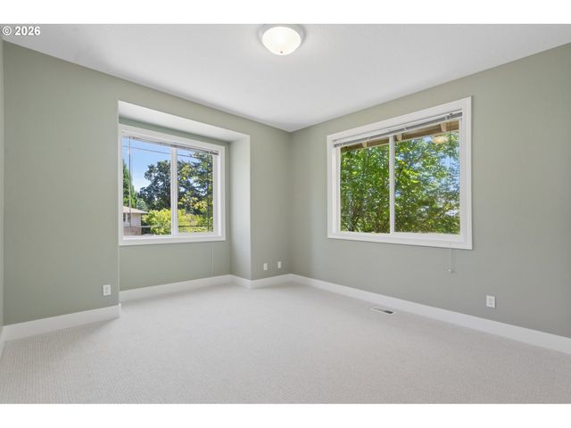 12421 Se DEERFIELD Pl, Happy Valley, OR 97086