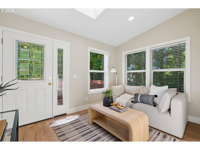 12421 Se DEERFIELD Pl, Happy Valley, OR 97086