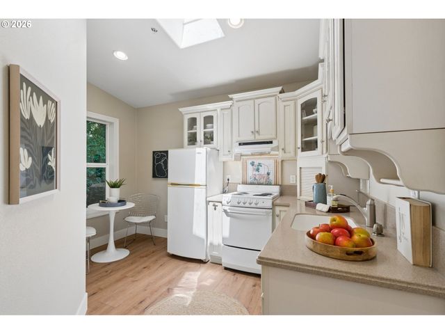 12421 Se DEERFIELD Pl, Happy Valley, OR 97086