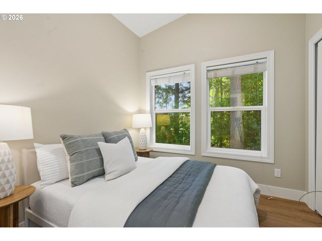 12421 Se DEERFIELD Pl, Happy Valley, OR 97086
