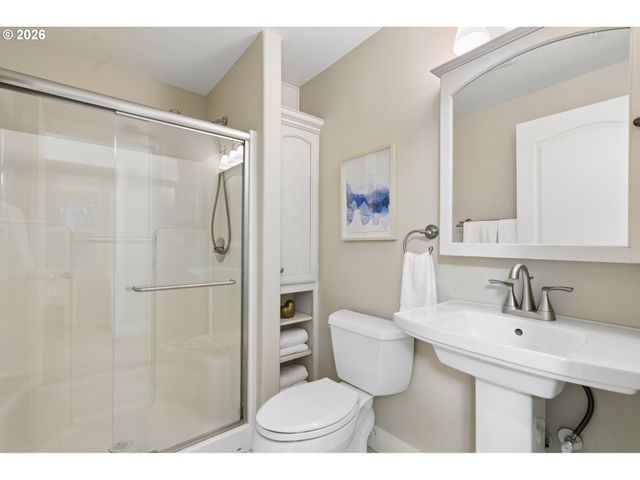 12421 Se DEERFIELD Pl, Happy Valley, OR 97086
