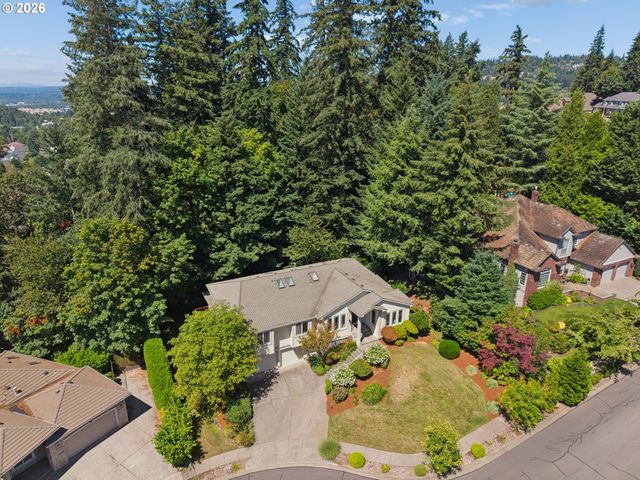12421 Se DEERFIELD Pl, Happy Valley, OR 97086
